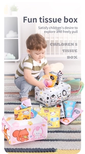 Nahaufnahme der Baby-Taschentuchbox-Spielzeuge mit sensorischen Tüchern und Knisterpapier
