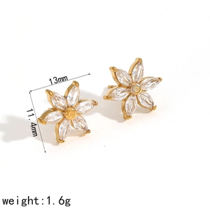 Golden flower stud earrings with marquise zircon stones and 13mm diameter dimensions