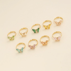 Bagues dorées ajustables avec cristaux de zircon papillon multicolores en tons pastels