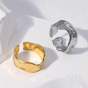 Titanium steel open rings for couples with gold and silver irregular texture design
