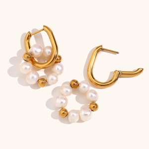 18K gold plated stainless steel U-shaped hoop earrings with natural freshwater pearls