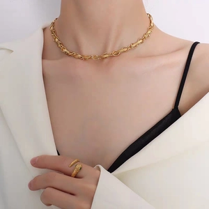 European American Fashion Stainless Steel Gold Plated Blade Chain Jewelry Set Simple Clavicle Necklace Bracelet For Women Jewelry