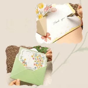 Gros plan d'une carte de vœux 3D tulipes avec élégante inscription dorée Thank You