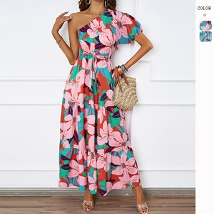 Robe Maxi À Une Épaule Polyester Imprimé Fleuri Jupe À Étages Cordon Sexy Style Bohème Vacances D'Été