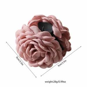 Pink fabric rose flower hair claw clip for women, size 9cm 3.5in and weight 28g 0.99oz