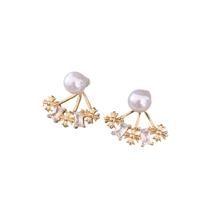 Orecchini a fiore placcati oro 14k con perle e zirconi in stile lussuoso vintage