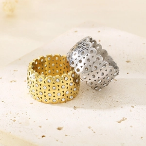 Titanium steel couple rings in gold and silver with sparkling hollow crystal design