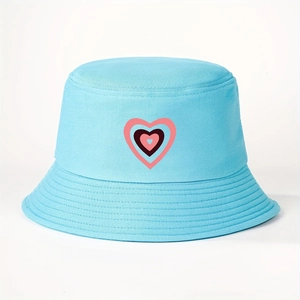 Cappello alla pescatora in cotone azzurro con stampa a triplo cuore centrale