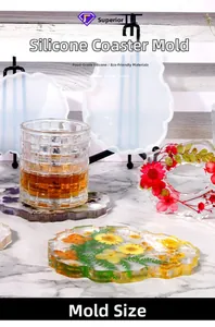 Vue détaillée du moule en silicone pour sous-verre avec échantillon de résine époxy fleurie