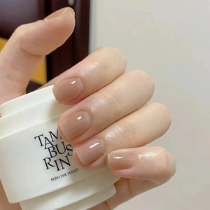 Glossy Press On Nails Short Square Shape Simple Elegant Solid Brown Nude Color For Women Artificial Fingernails
