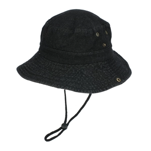 Detail eines schwarzen Cowboy-Fischerhuts aus Denim mit Ösen und verstellbarem Band