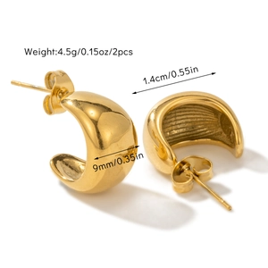 Detail showing weight and size measurements for gold C-shaped chunky stud earrings