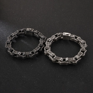 Men Bracelet 316L Stainless Steel Heavy Carved Chain Link Retro Gothic Wave Relief Industrial Style Jewelry