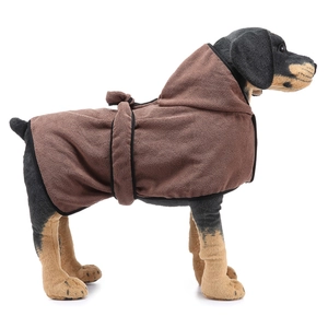 Accappatoio per cani in microfibra marrone caffè con cappuccio e cinturino