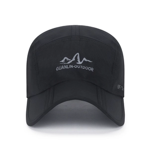 Quick-dry black outdoor sun hat with UPF 50+ protection and foldable brim for hiking