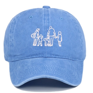 Casquette vintage en coton bleu délavé avec silhouette famille et chien brodée