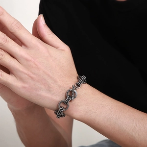 Silver vintage titanium steel chain bracelet with T-bar clasp for men on wrist