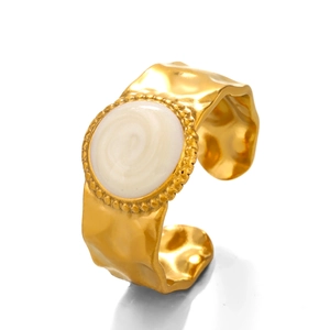 Retro 18K gold plated stainless steel hammer pattern open ring with white resin stone