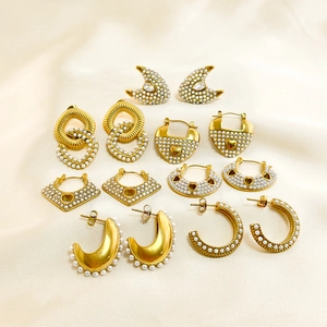 Vintage 18k gold plated stainless steel earrings set with micro-paved pearls
