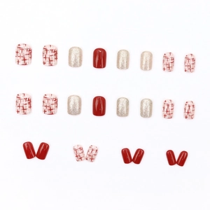 Faux ongles courts carrés rouge tweed et champagne pailleté pour femmes