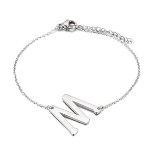 Bracciale a catena in acciaio inox argento con pendente lettera M e estensione