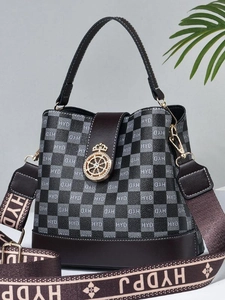 Fashionable dark grey checkered bucket bag with HYD letter pattern and adjustable strap
