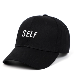 Casquette de baseball en coton noir avec broderie SELF blanche sur le devant