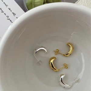 925 silver star stud earrings set in gold and silver finish with crystal stones
