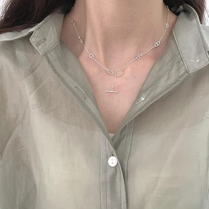 Minimalist 925 sterling silver anchor chain necklace with a T-bar toggle clasp design
