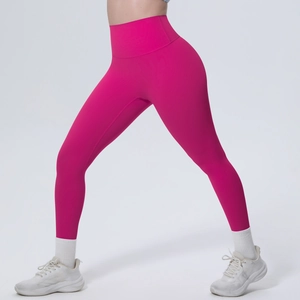 Detailansicht der hoch taillierten pinkfarbenen Kompressions-Leggings mit breitem Bund