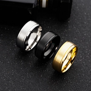 Anelli da uomo 8mm in acciaio inossidabile spazzolato opaco, finiture argento, nero e oro