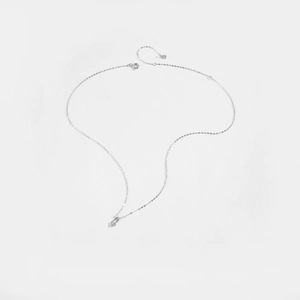 Macro shot of S925 sterling silver necklace clasp with authentic hallmark engraving