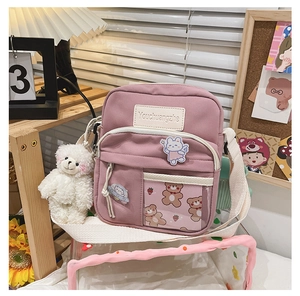 Sac bandoulière en toile rose avec accessoires d'ours mignons et pendentif en peluche