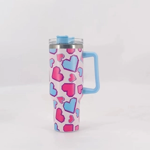 40oz stainless steel tumbler with pixel heart design, handle, and splash-proof lid