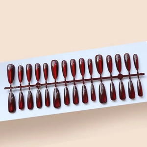 Glanzende bordeauxrode stiletto kunstnagels set met 24 hoogglans press-on nagels