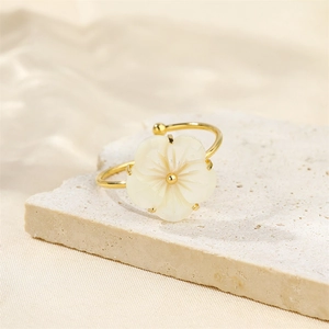 French retro 18k gold plated open ring with shell flower and pearl on stone plate