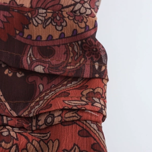 Robe longue sans manches à imprimé paisley vintage en mousseline rouge et marron pour femme