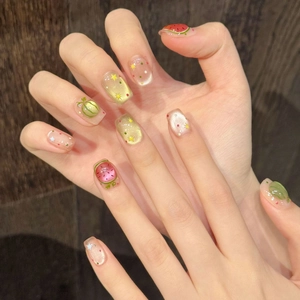 Handgemachte Wassermelonen-Cat-Eye-Nägel zum Aufdrücken mit niedlichen Sternen und Glitzer
