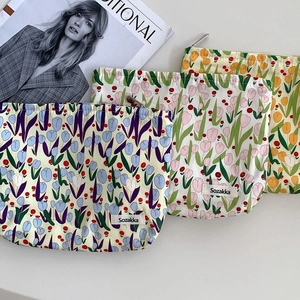 Canvas Makeup Bag Tulip Floral Print Portable Cosmetic Organizer Travel Toiletry Pouch Zipper Closure Fashionable Storage Bag For Women