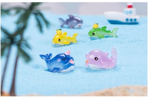 Miniature resin sea animals on blue sand with coconut tree for micro landscape decor