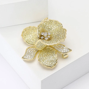 Luxury gold flower brooch with micro-pave zircons for elegant dress and shawl styling