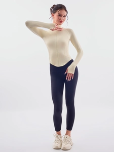 Haut de yoga sans couture avec fermeture éclair et passe-pouces pour le fitness