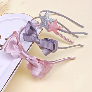 Three-piece set of girls' sweet satin bow and silver sequin star headbands in a gift box