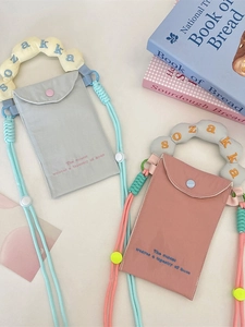 Mini sac à bandoulière en toile brodée bleu-gris et rose avec sangle tissée réglable