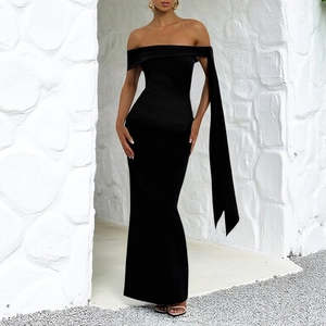 Robe Maxi De Soirée Ajustée Épaules Dénudées Avec Ruban Latéral Fente Tricot Robe De Fête Élégante Pour Femmes