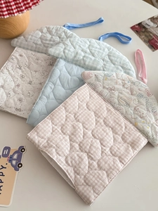 Hanging heart quilted tissue holder bags in cute pastel patterns and cotton fabric