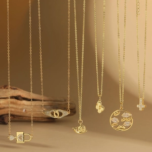 Gold Plated Copper Zirconia Pendant Necklace For Women Trendy Lip Snail Cross Heart Lock Slipper Shape Choker Jewelry Daily Party Gift Accessories