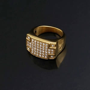 Luxurious gold-plated 316L stainless steel square signet ring for men with pave crystals