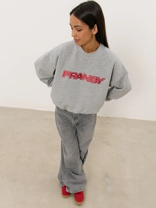 Sweatshirt gris rétro avec broderie FRANSY rouge et coupe sport décontractée pour femme