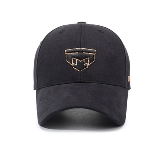 Casquette de baseball en coton noir avec broderie logo géométrique doré sur le devant